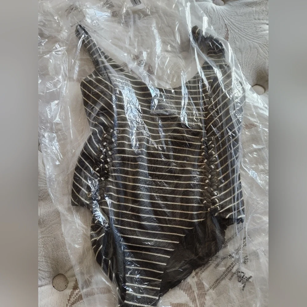 Red Carter Striped Tank One Piece Swimsuit Large NWT